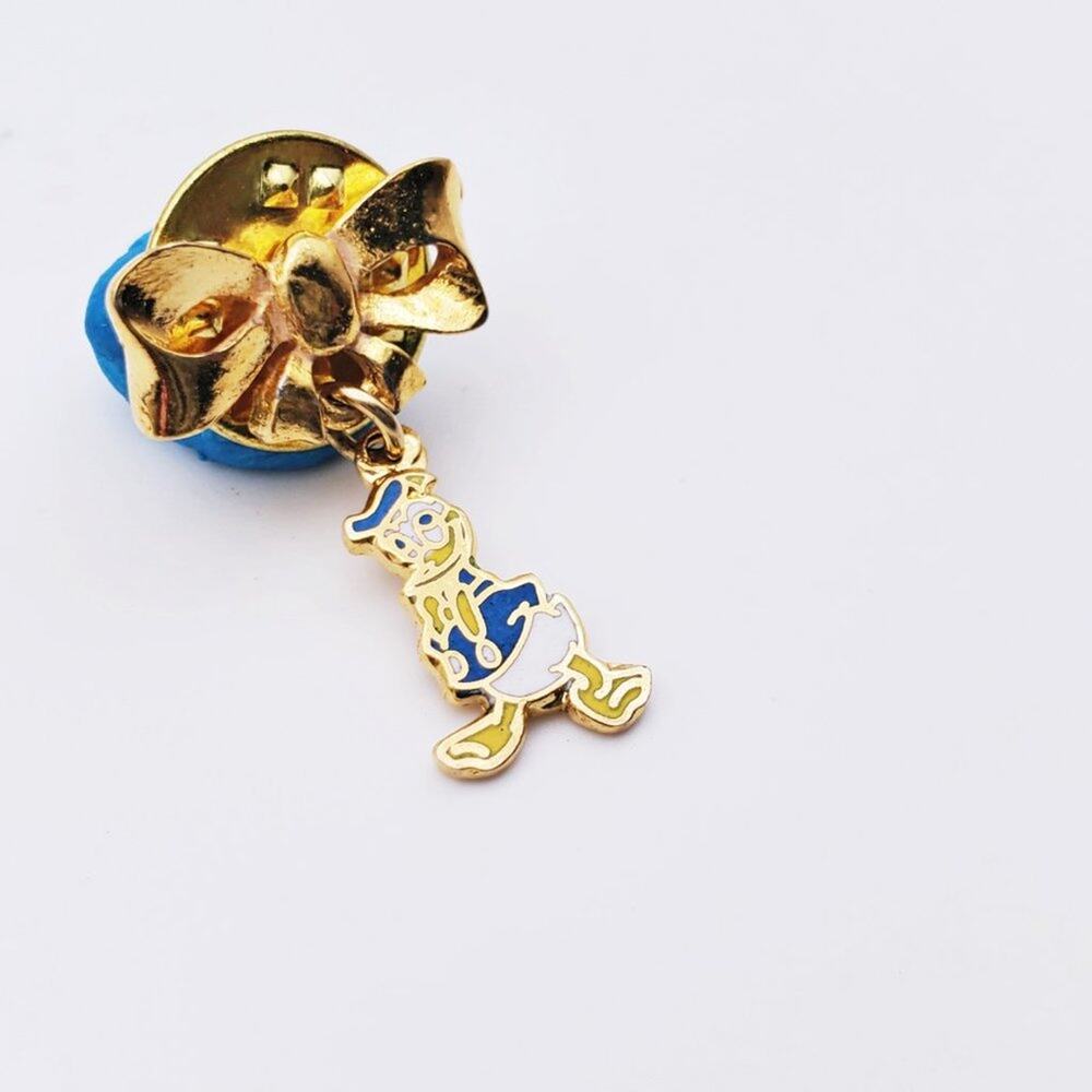Vintage Walt Disney Productions Donald Duck Bow Pin - Picture 3 of 8